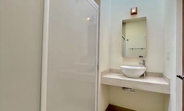 CASA EN RENTA I MAYORCA RESIDENCIAL I ZONA ESTE I COTO CON CASA CLUB Y AMENIDADES I CERCA DE IMSS 58 I MUY AMPLIA