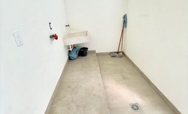CASA EN RENTA I MAYORCA RESIDENCIAL I ZONA ESTE I COTO CON CASA CLUB Y AMENIDADES I CERCA DE IMSS 58 I MUY AMPLIA