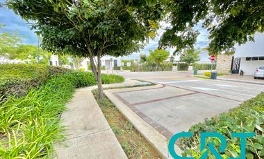 CASA EN RENTA I MAYORCA RESIDENCIAL I ZONA ESTE I COTO CON CASA CLUB Y AMENIDADES I CERCA DE IMSS 58 I MUY AMPLIA