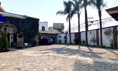 RENTA CASA AMPLIA EN 2 NIVELES, 5 RECAMARAS JARDIN, ALBERCA, LA CARCAÑA CERCA DEL C.C. EXPLANADA, SAN PEDRO CHOLULA