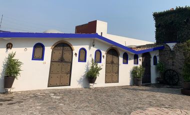 RENTA CASA AMPLIA EN 2 NIVELES, 5 RECAMARAS JARDIN, ALBERCA, LA CARCAÑA CERCA DEL C.C. EXPLANADA, SAN PEDRO CHOLULA
