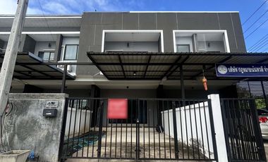 Modern Style Town home for rent and for sale in Lamphun