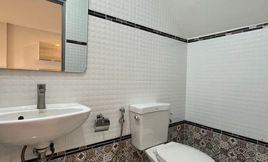 Modern Style Town home for rent and for sale in Lamphun