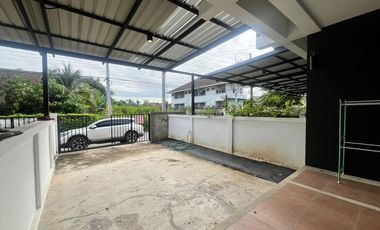 Modern Style Town home for rent and for sale in Lamphun