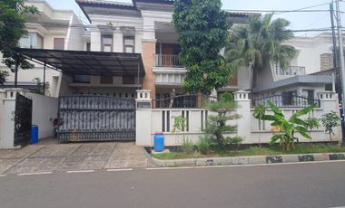 Dijual Rumah di Cempaka Putih 2 Lantai Kondisi Bagus LT 382 Hadap Selatan