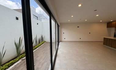 CASA EN VENTA EN PRADERAS ALTOZANO