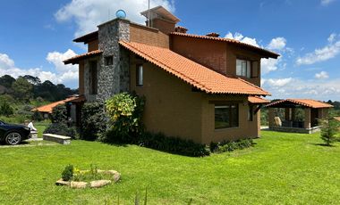 Casa en Venta en Pinares, Paseo del Mirador, Tapalpa, Jalisco
