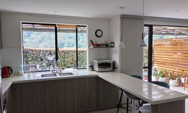 Vendo hermosa casa en conjunto cerrado en sector La Florida de 149m2.