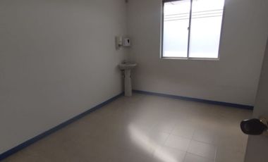 Local en arriendo en la Avenida 30 de agosto