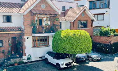 BELLISIMA Y ACOGEDORA CASA EN HERMOSO Y PRIVADO CONDOMINIO, EN ZONA MUY TRANQUILA Y ALEJADA DEL AJETRO Y CONTAMINACIÓN DE LA CIUDAD.