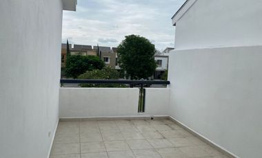 SE VENDE CASA EN FRACCIONAMIENTO EN Almería, Almería, Apodaca, N.L., México