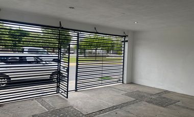 SE VENDE CASA EN FRACCIONAMIENTO EN Almería, Almería, Apodaca, N.L., México