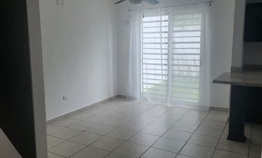 SE VENDE CASA EN FRACCIONAMIENTO EN Almería, Almería, Apodaca, N.L., México