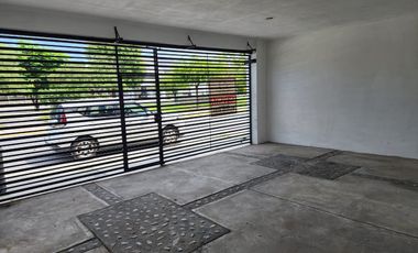 SE VENDE CASA EN FRACCIONAMIENTO EN Almería, Almería, Apodaca, N.L., México