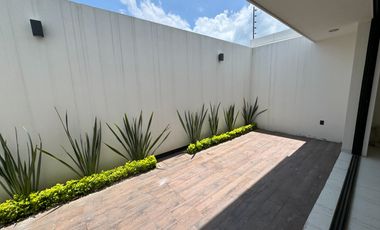 CASA EN VENTA EN PRADERAS ALTOZANO