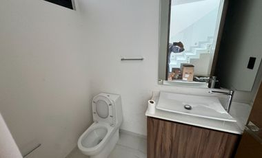 CASA EN VENTA EN PRADERAS ALTOZANO