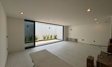 CASA EN VENTA EN PRADERAS ALTOZANO