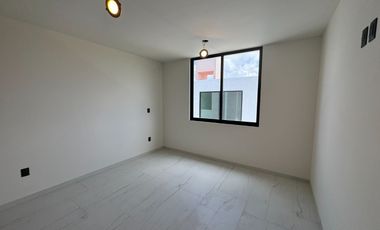 CASA EN VENTA EN PRADERAS ALTOZANO