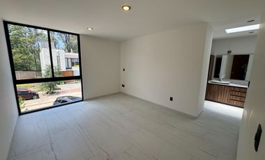 CASA EN VENTA EN PRADERAS ALTOZANO