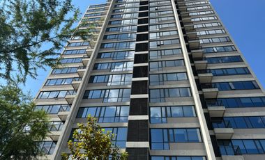 DEPARTAMENTO RENTA AMUEBLADO TORRE ALTANA CON BALCON