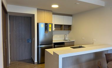 DEPARTAMENTO RENTA AMUEBLADO TORRE ALTANA CON BALCON