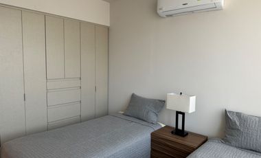 DEPARTAMENTO RENTA AMUEBLADO TORRE ALTANA CON BALCON