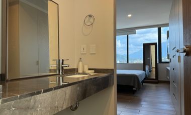 DEPARTAMENTO RENTA AMUEBLADO TORRE ALTANA CON BALCON
