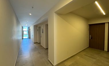 DEPARTAMENTO RENTA AMUEBLADO TORRE ALTANA CON BALCON