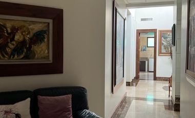 Casa en venta , sector Samborondón, al pie del río.