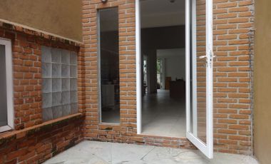 VENTA DE CASA SOLA. S/CALLE COL. SANTA MARIA, CUERNAVACA