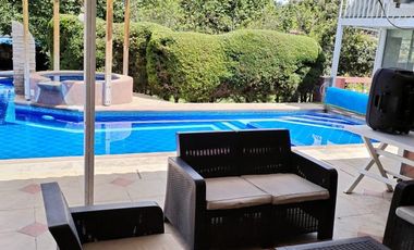 VENTA DE PROPIEDAD EN GUAYLLABAMBA, QUINTA, PISCINA, LAGUNA EN GUAYLLABAMBA