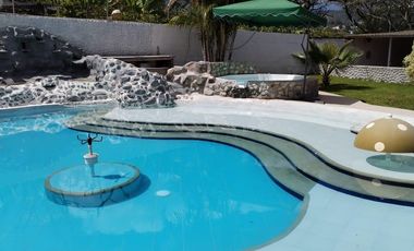 VENTA DE PROPIEDAD EN GUAYLLABAMBA, QUINTA, PISCINA, LAGUNA EN GUAYLLABAMBA