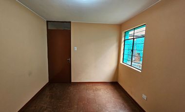 Se Vende Amplia Casa En San Felipe, At187M2 En Esquina