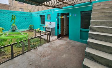 Se Vende Amplia Casa En San Felipe, At187M2 En Esquina