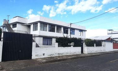 SE ARRIENDA DEPARTAMENTO PLANTA BAJA PISO SECTOR SANGOLQUI - VALLE DE LOS CHILLOS