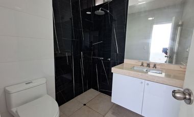 Departamento en Venta en Mayorazgo, Límite con La Molina, 3 dormitorios, Vista a Parque