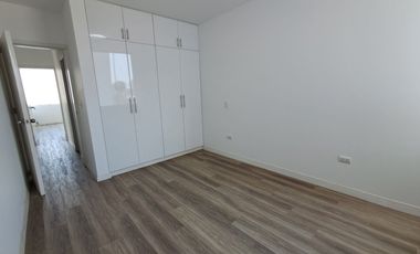 Departamento en Venta en Mayorazgo, Límite con La Molina, 3 dormitorios, Vista a Parque