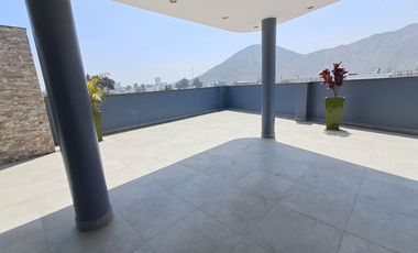 Departamento en Venta en Mayorazgo, Límite con La Molina, 3 dormitorios, Vista a Parque