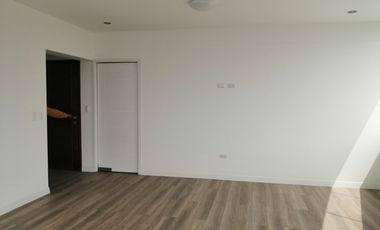 Departamento en Venta en Mayorazgo, Límite con La Molina, 3 dormitorios, Vista a Parque