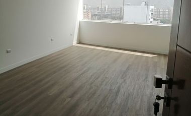 Departamento en Venta en Mayorazgo, Límite con La Molina, 3 dormitorios, Vista a Parque