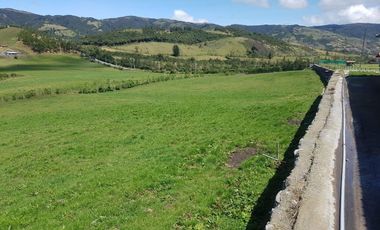 HACIENDA EN OTAVALO SELVA ALEGRE DE 62 HECTAREAS