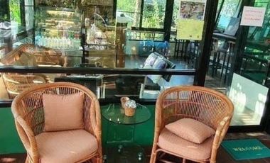 Best Reviewed Excellent Resort Located by the Water near Bangkok for Sale