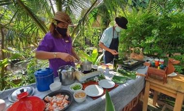 Best Reviewed Excellent Resort Located by the Water near Bangkok for Sale