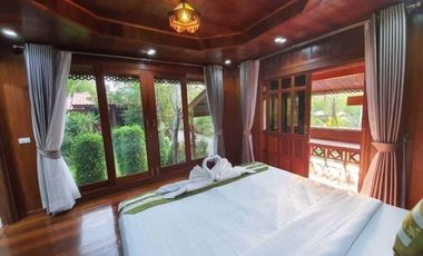 Best Reviewed Excellent Resort Located by the Water near Bangkok for Sale