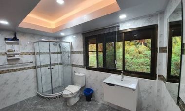 Best Reviewed Excellent Resort Located by the Water near Bangkok for Sale