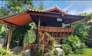 Best Reviewed Excellent Resort Located by the Water near Bangkok for Sale