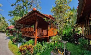 Best Reviewed Excellent Resort Located by the Water near Bangkok for Sale
