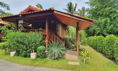 Best Reviewed Excellent Resort Located by the Water near Bangkok for Sale