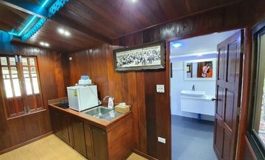 Best Reviewed Excellent Resort Located by the Water near Bangkok for Sale