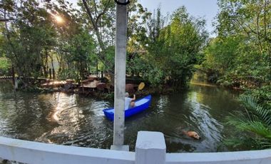 Best Reviewed Excellent Resort Located by the Water near Bangkok for Sale